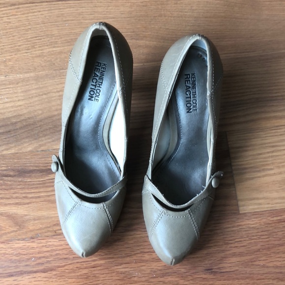 Beige pumps - Picture 5 of 5